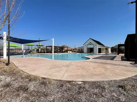 Exterior - 705 Range Dr, Princeton, TX 75407 photo 9 of 12
