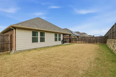 Exterior - 705 Range Dr, Princeton, TX 75407 photo 6 of 12