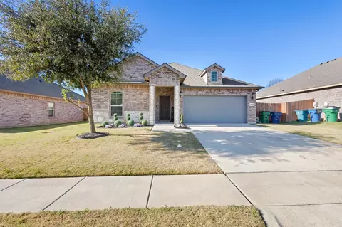 1548 Woodlake Dr, Waxahachie, TX 75165