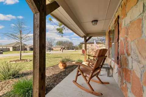 1207 Mary Ann Ct, Tioga, TX 76271