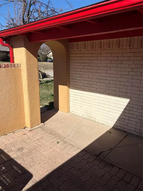 13360 Southview Ln, Dallas, TX 75240