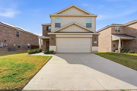 1421 Ganado Dr, Forney, TX 75126