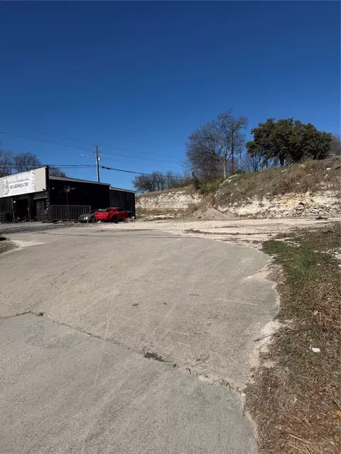 1006 Brookwood Dr, Dallas, TX 75224