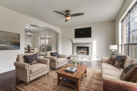 144 Hunter Dr, Cedar Hill, TX 75104