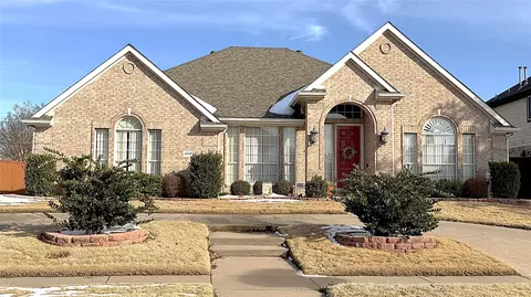 4425 Southpointe Dr, Richardson, TX 75082