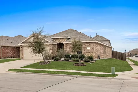 2260 Torch Lake Dr, Forney, TX 75126