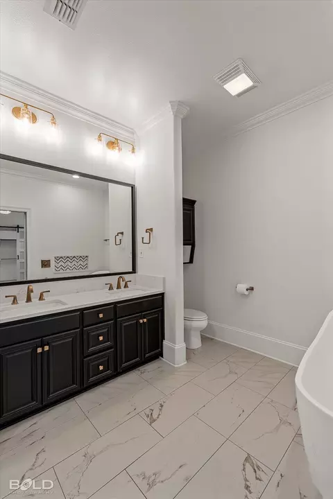 Bath - 1663 Spencer Cir, Benton, LA 71006 photo 3 of 9