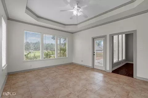 Living - 1663 Spencer Cir, Benton, LA 71006 photo 5 of 5