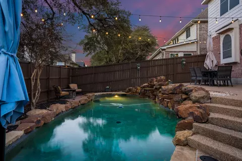 2313 Sunflower Ln, Flower Mound, TX 75028