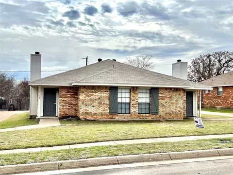 5708 Ranchogrande Dr, Arlington, TX 76017