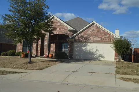 3965 Hunter Peak Rd, Roanoke, TX 76262