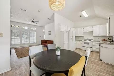 2900 Christopher Dr, Denton, TX 76209