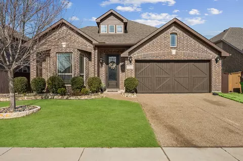 1713 Emerald Tree Pl, Aubrey, TX 76227