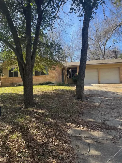 524 Brookwood Dr, Woodway, TX 76712