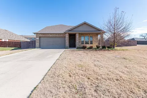 6811 Gamecock Ct, Greenville, TX 75402