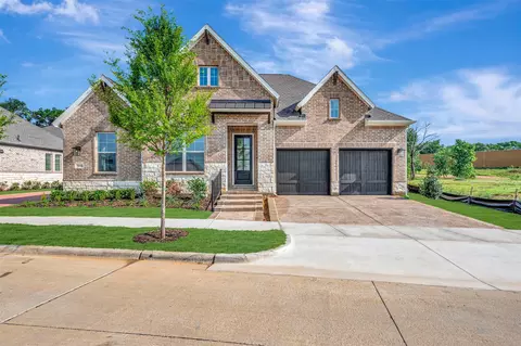 2155 Spotted Fawn Dr, Arlington, TX 76005