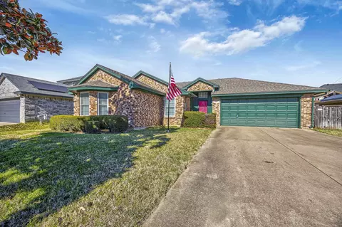 721 Windridge Ln, Burleson, TX 76028