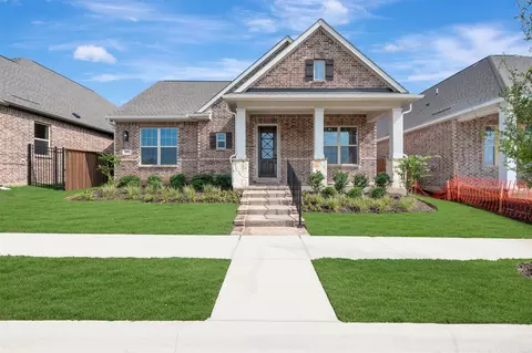 2091 Pine Grove Ln, Arlington, TX 76005