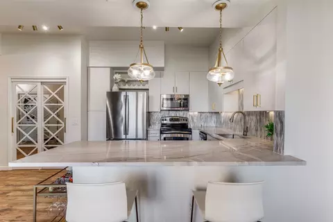 3225 Turtle Crk #719, Dallas, TX 75219