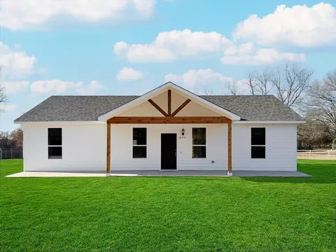 695 Ravine St, Emory, TX 75440
