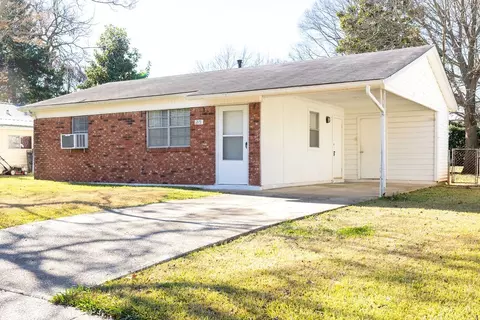 1215 Becky St, Bossier City, LA 71111