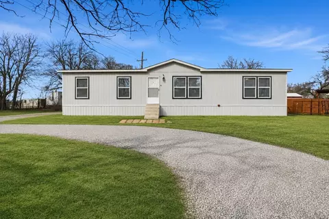 350 County Road 4905, Trenton, TX 75490