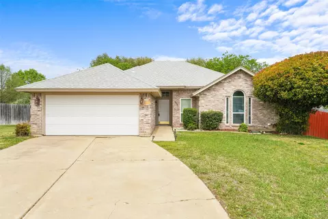 8009 Alamo Ct, North Richland Hills, TX 76180