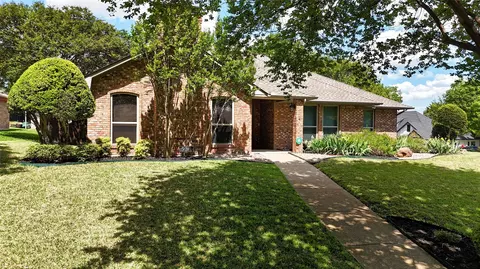 533 Hidden Brooke Dr, Desoto, TX 75115