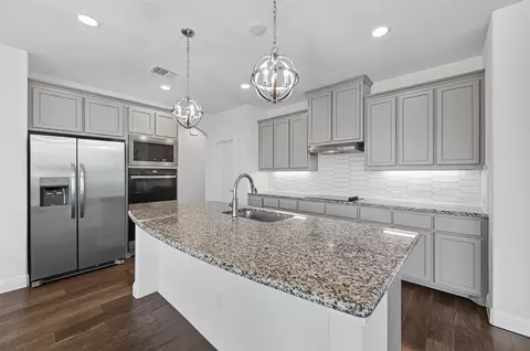 3817 Amber Rd, Midlothian, TX 76065