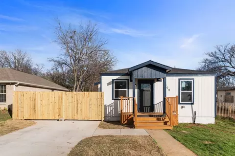 1909 Wiseman Ave, Fort Worth, TX 76105