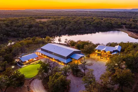 770 Sand Ln, Santo, TX 76472
