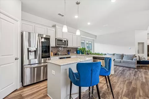 920 Cricket St, Aubrey, TX 76227