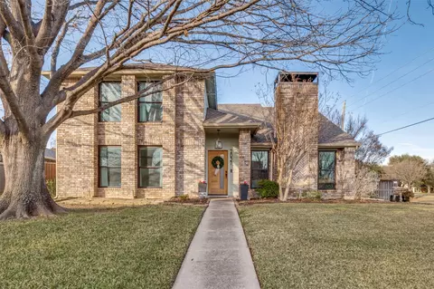 2037 Espinosa Dr, Carrollton, TX 75010