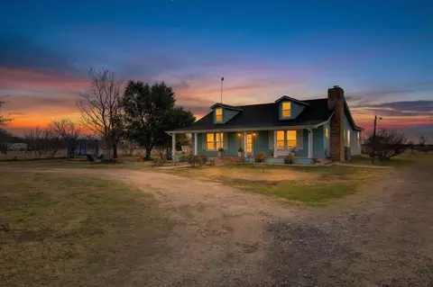 278 Leuschner Rd, Elm Mott, TX 76640