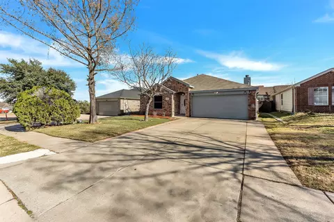 1006 Buckingham Dr, Forney, TX 75126
