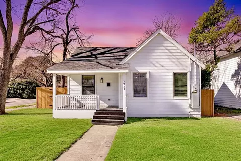 1231 S Edgefield Ave, Dallas, TX 75208