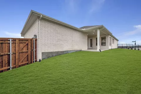 9200 Persimmon Ln, Mesquite, TX 75126 photo 3