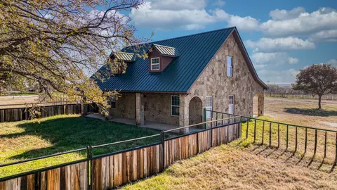 1110 Knob Rd, Springtown, TX 76082