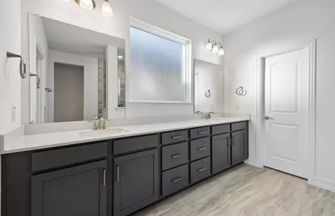 Bath - 1801 Walpole Way, Haslet, TX 76052 photo 1 of 4