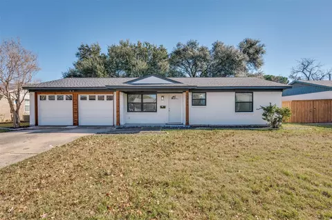 13710 Charcoal Ln, Farmers Branch, TX 75234