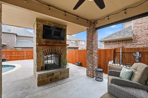 2739 Chimney Rock Rd, Burleson, TX 76028