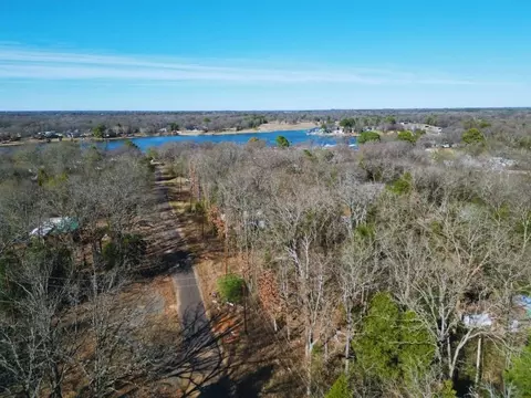 118 Kingswood Dr, Mabank, TX 75156
