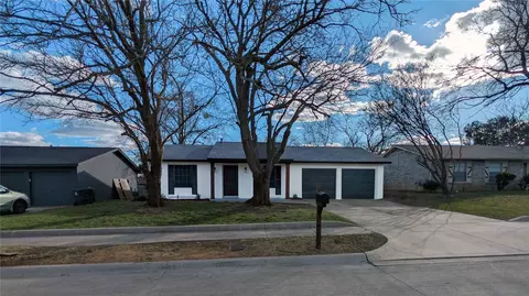 1508 Winderemere Dr, Arlington, TX 76014