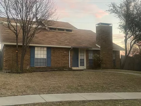 1110 Southwood Ct, Lewisville, TX 75067