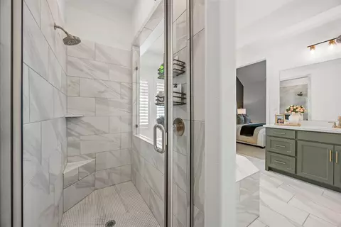 Bath - 2833 Shane Dr, Midlothian, TX 76065 photo 2 of 7