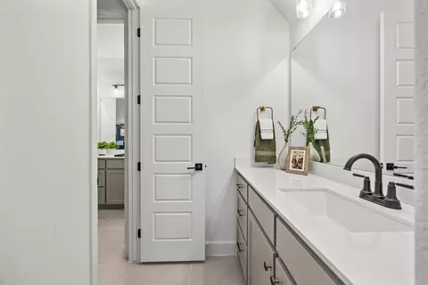 Bath - 2833 Shane Dr, Midlothian, TX 76065 photo 6 of 7