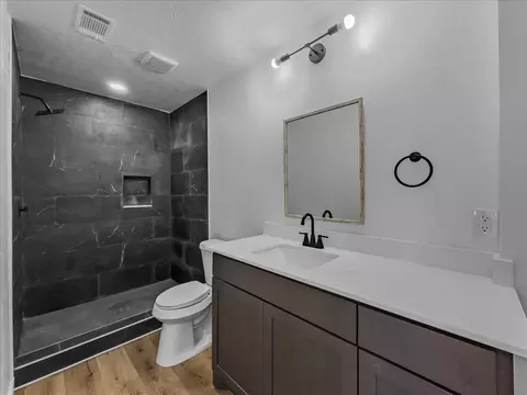 1236 Harrison Ln, Hurst, TX 76053