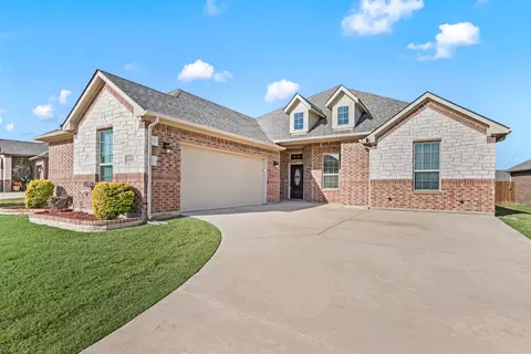1684 Laramie Ln, Burleson, TX 76028