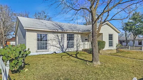 301 Buhler Dr, Garland, TX 75040