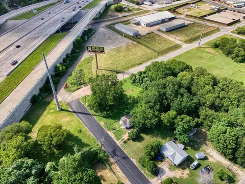 702 Spring St, Waco, TX 76704 photo 2